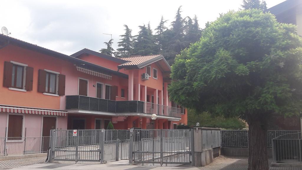 דירות קסטלנואובו דל גארדה Casa Lavoro Vancanza מראה חיצוני תמונה