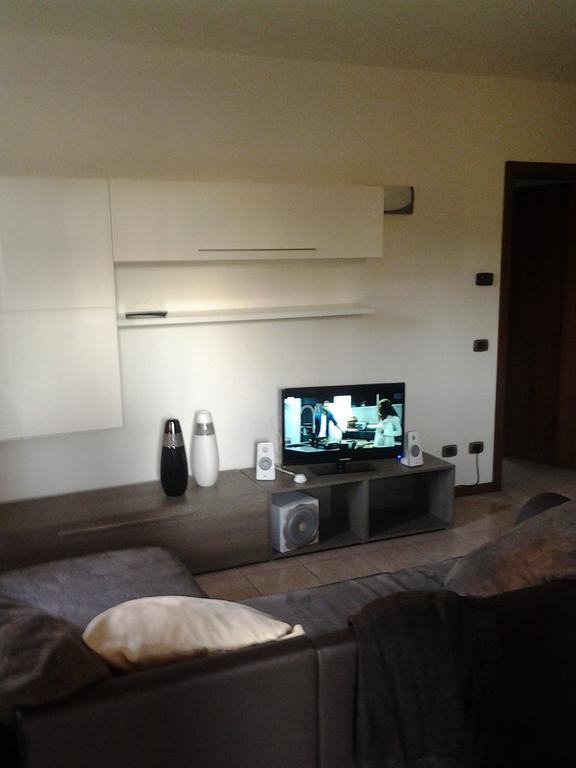 דירות קסטלנואובו דל גארדה Casa Lavoro Vancanza חדר תמונה